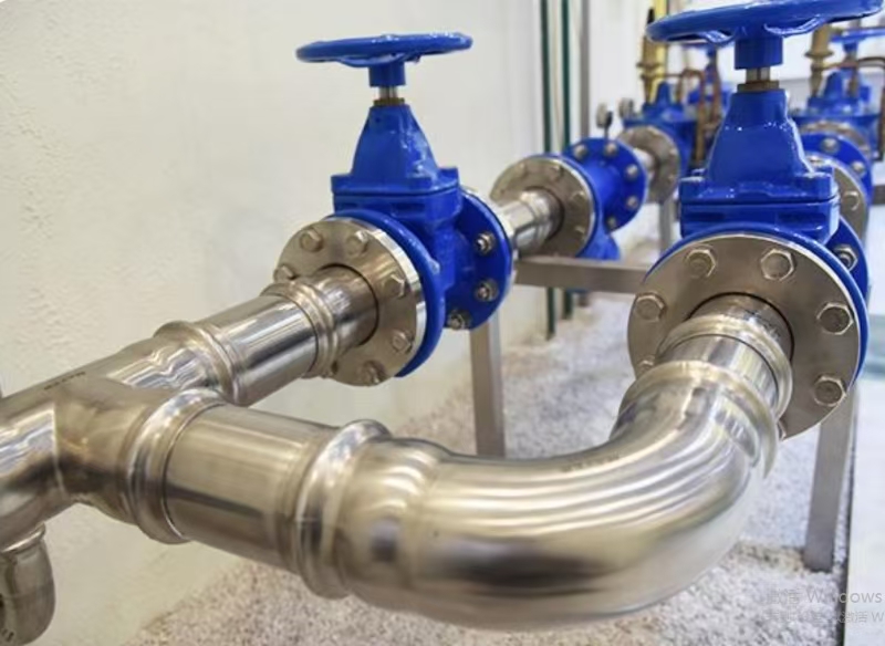 雙卡壓水管與無縫管有什么區別？